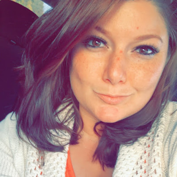 Meet your Posher, Brittany - Picture 1 of 1